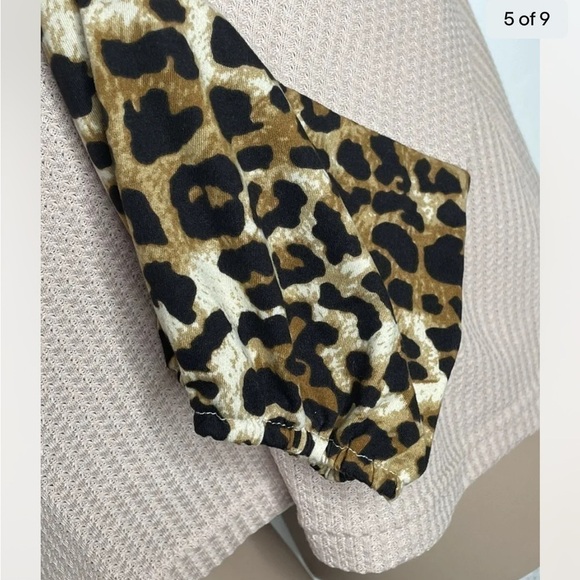 Waffle Knit Top Leopard Panel Tee Long Bishop Sleeves
Plus Size 4XL - Picture 5 of 9